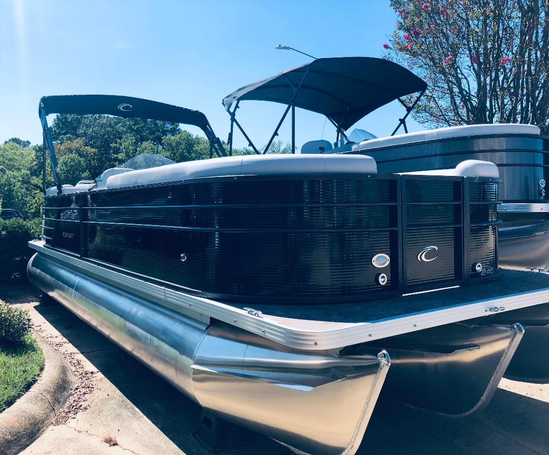 2019 Crest II 240SLC Tritoon