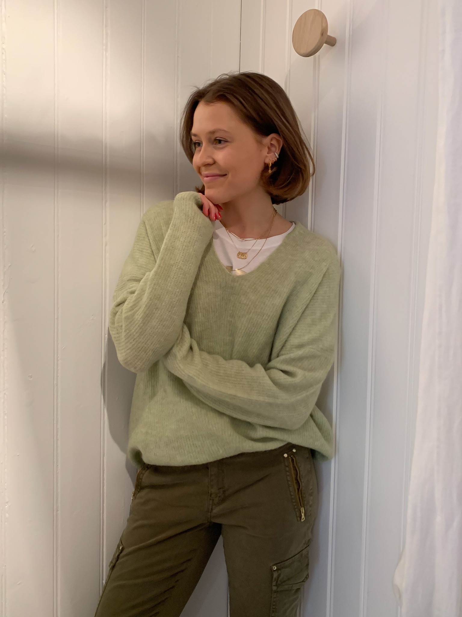 Thora v-neck knit