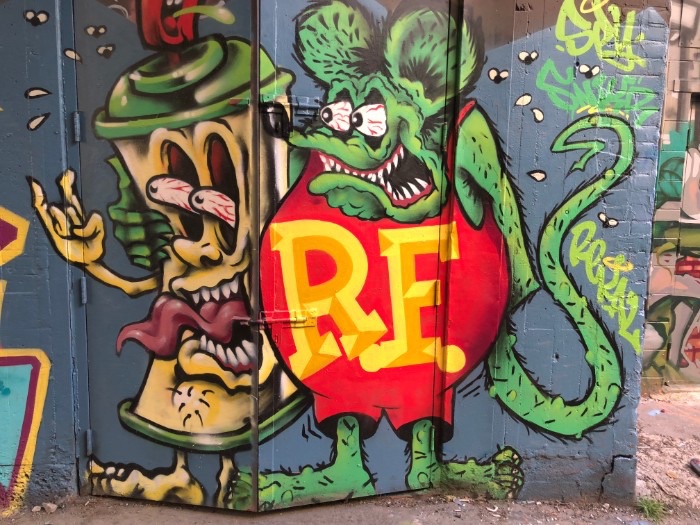 Graffiti Alley Toronto | Q+H London Blog