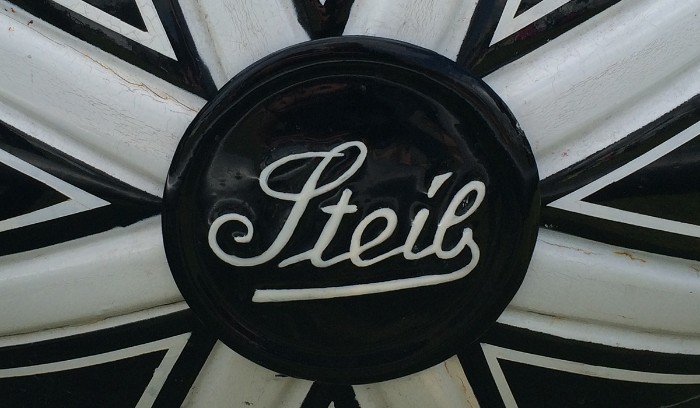 Hand Drawn Typography | Q+H London