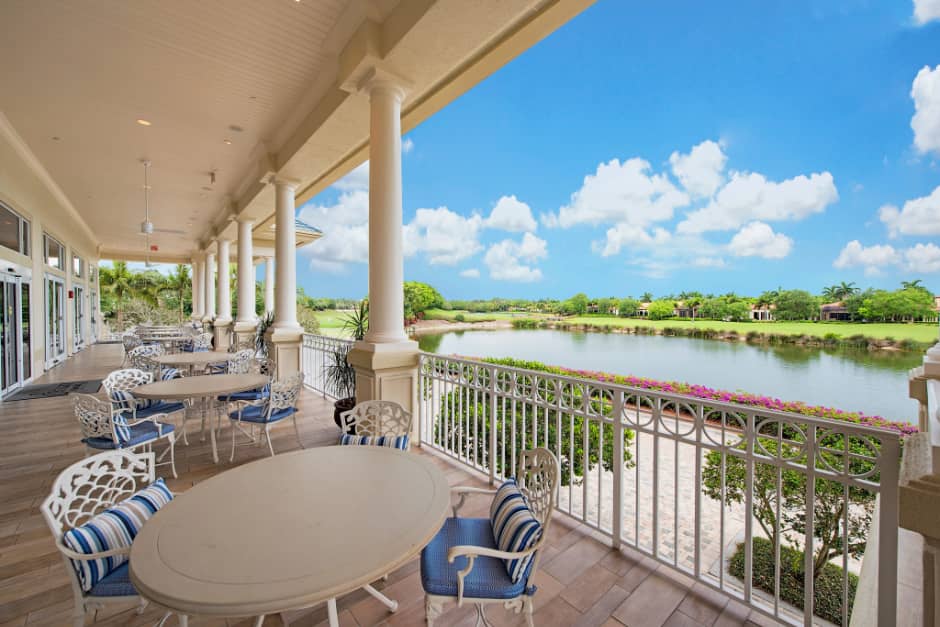 Estuary Outside Dining