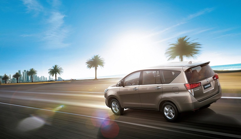 gía xe Innova 2016