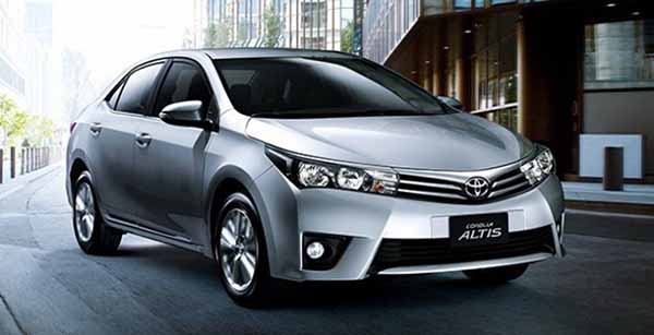 Giá xe Corolla Altis 1.8 nhập khẩu: Đánh giá xe Altis 1.8 nhập khẩu