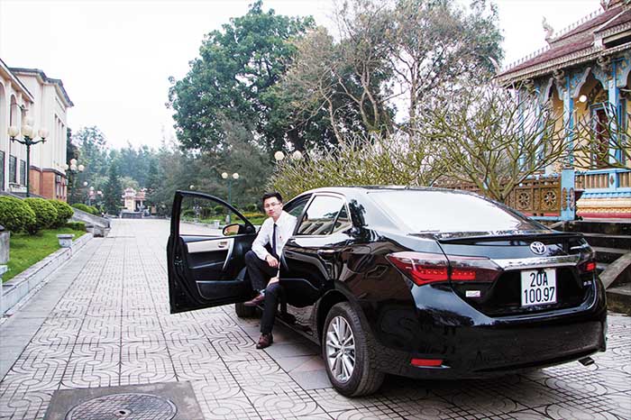 xe corolla altis-phung van duc