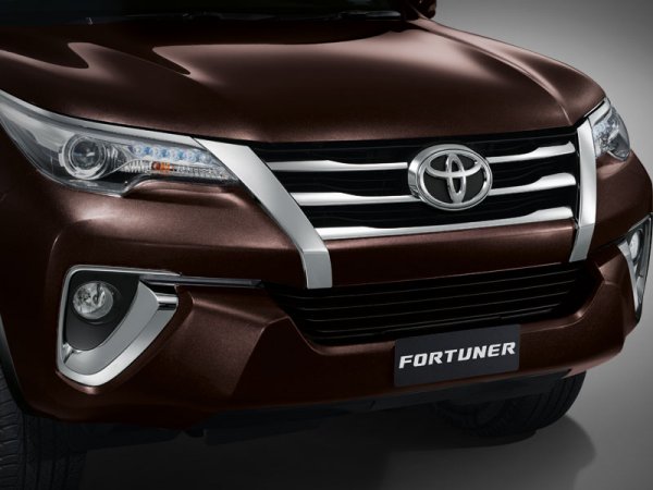 fortuner 2017 - ngoại thất trước