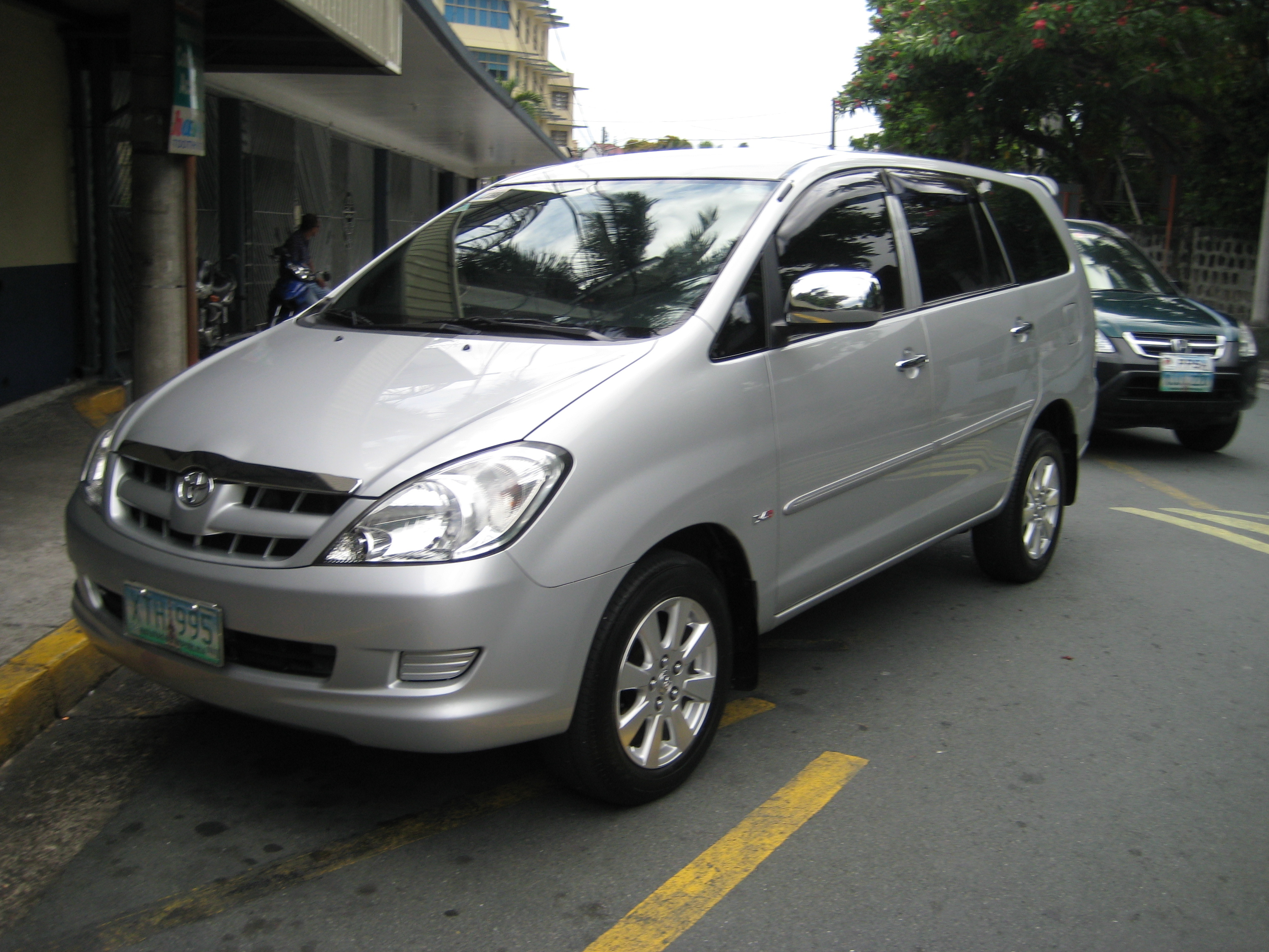 Bán xe innova 2006