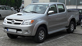 xe Toyota Hilux 7