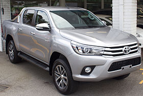 xe Toyota Hilux 8