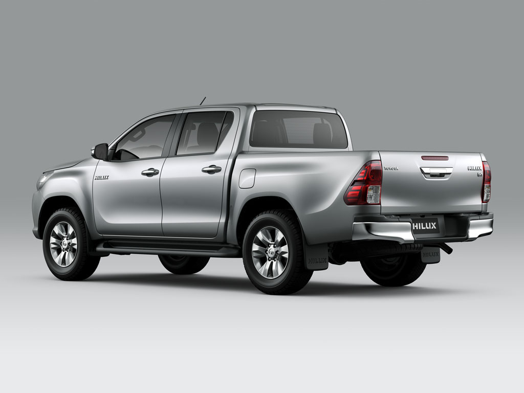 giá xe Toyota Hilux 2.5 E