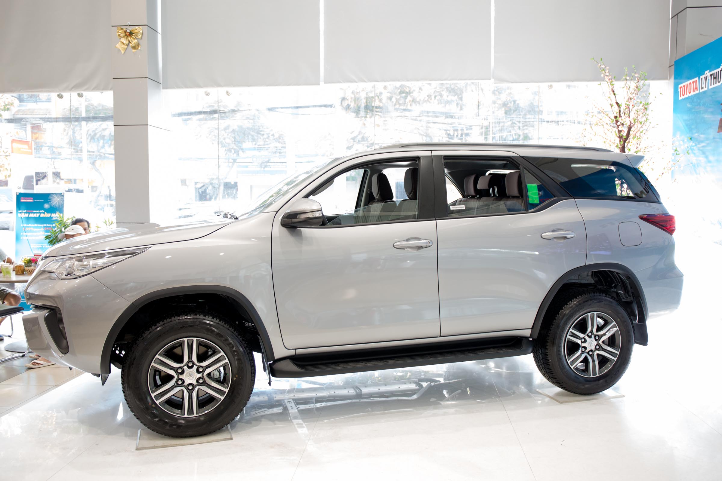 dong xe toyota fortuner