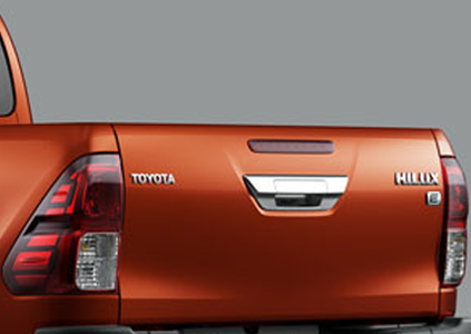 đuôi xe hilux e 2017