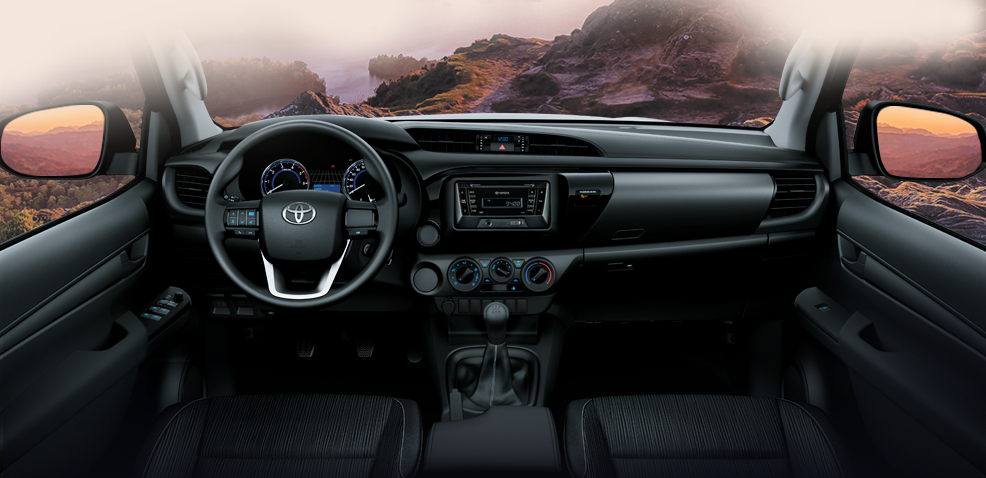 nội thất xe toyota hilux 2.4 e