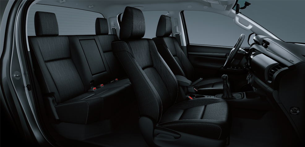nội thất ghế của hilux 2.4 e 2017