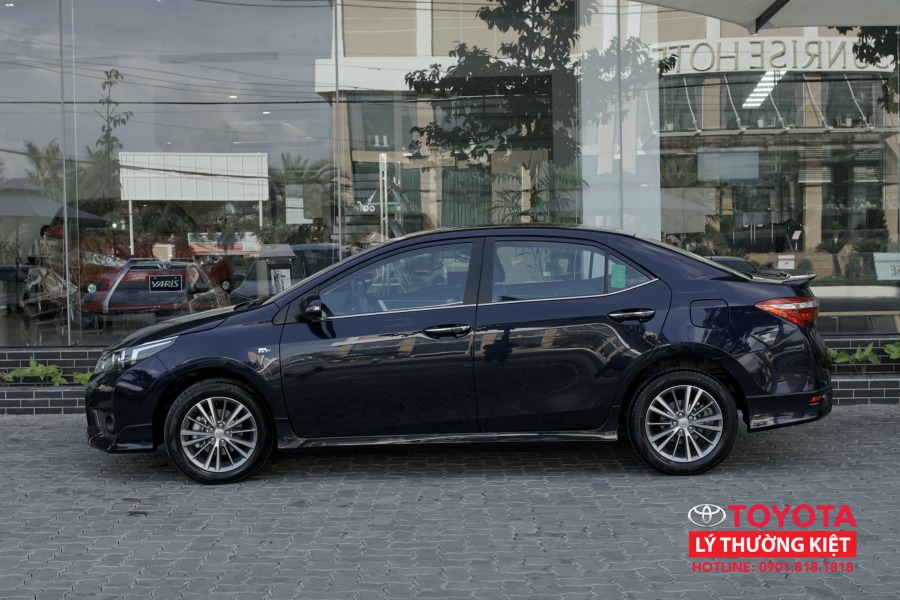 thân xe Altis 2017 - blue version