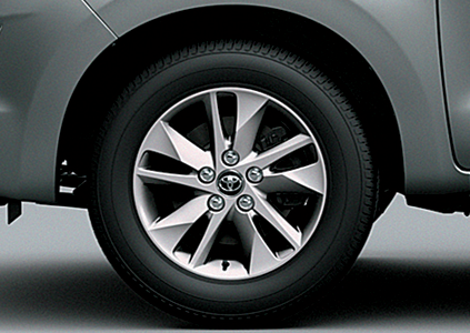 bánh xe innova 2019