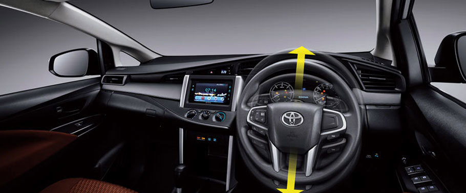 nội thất xe innova 2019