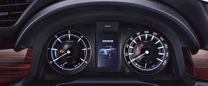 bảng taplo xe innova 2019