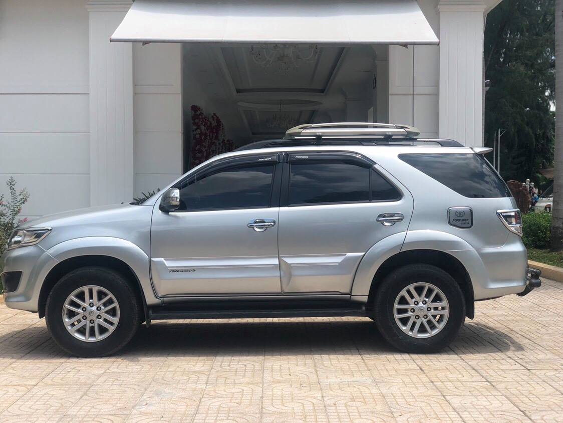 Thủ tục mua bán xe ô tô cũ