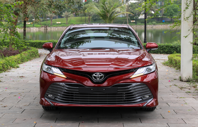 Toyota Camry 2019
