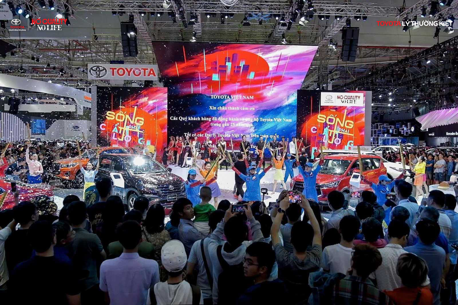 Xe Toyota