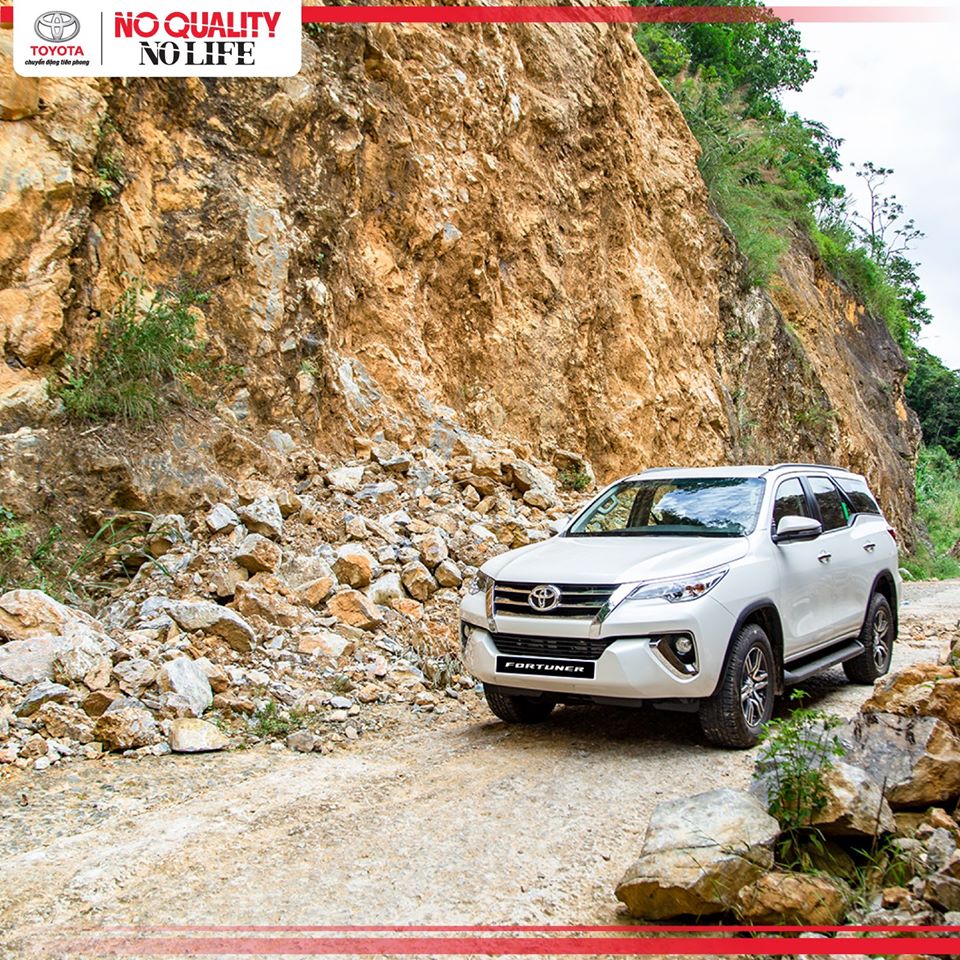 Xe Fortuner 2019
