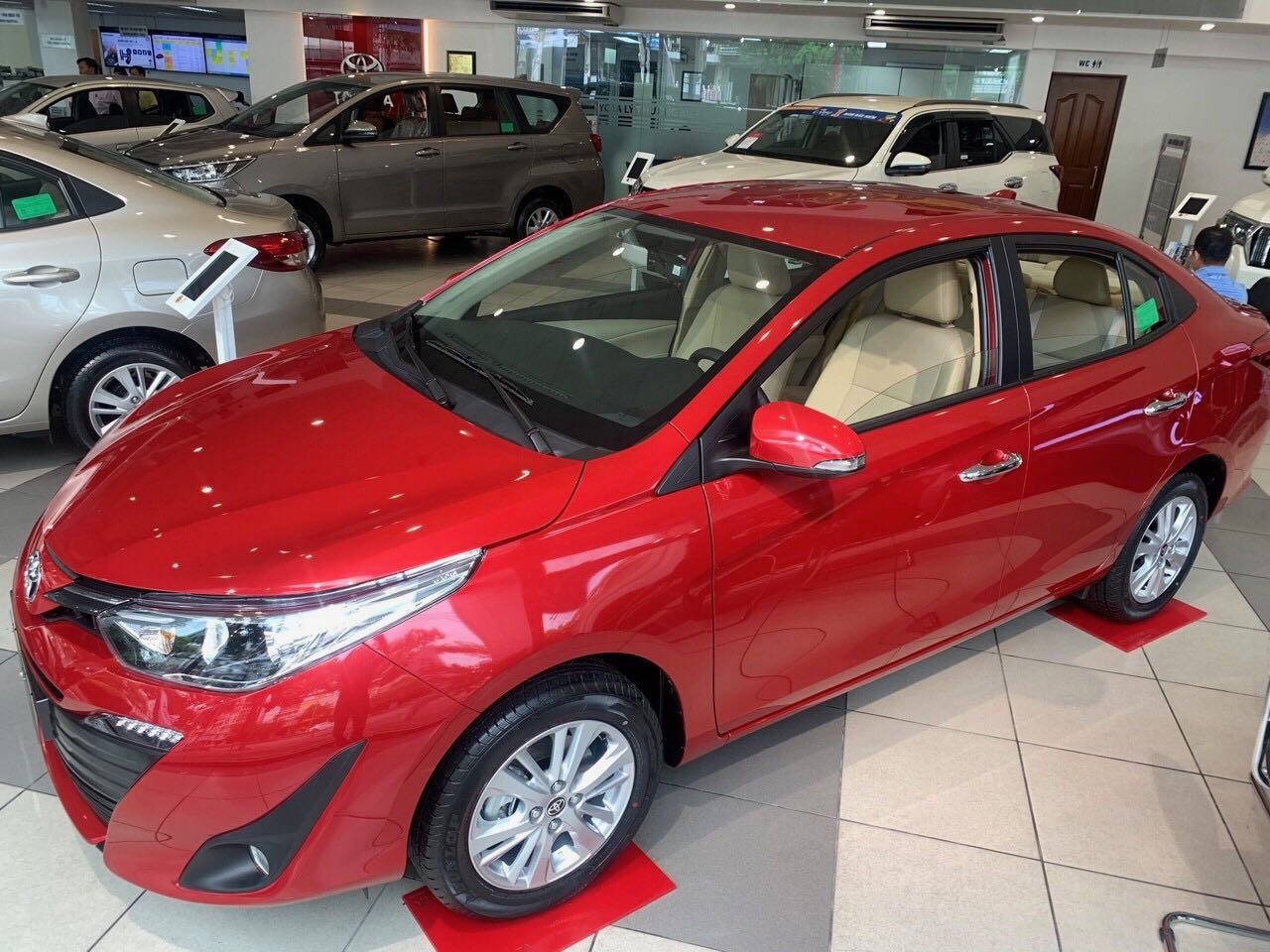 thân xe vios mới