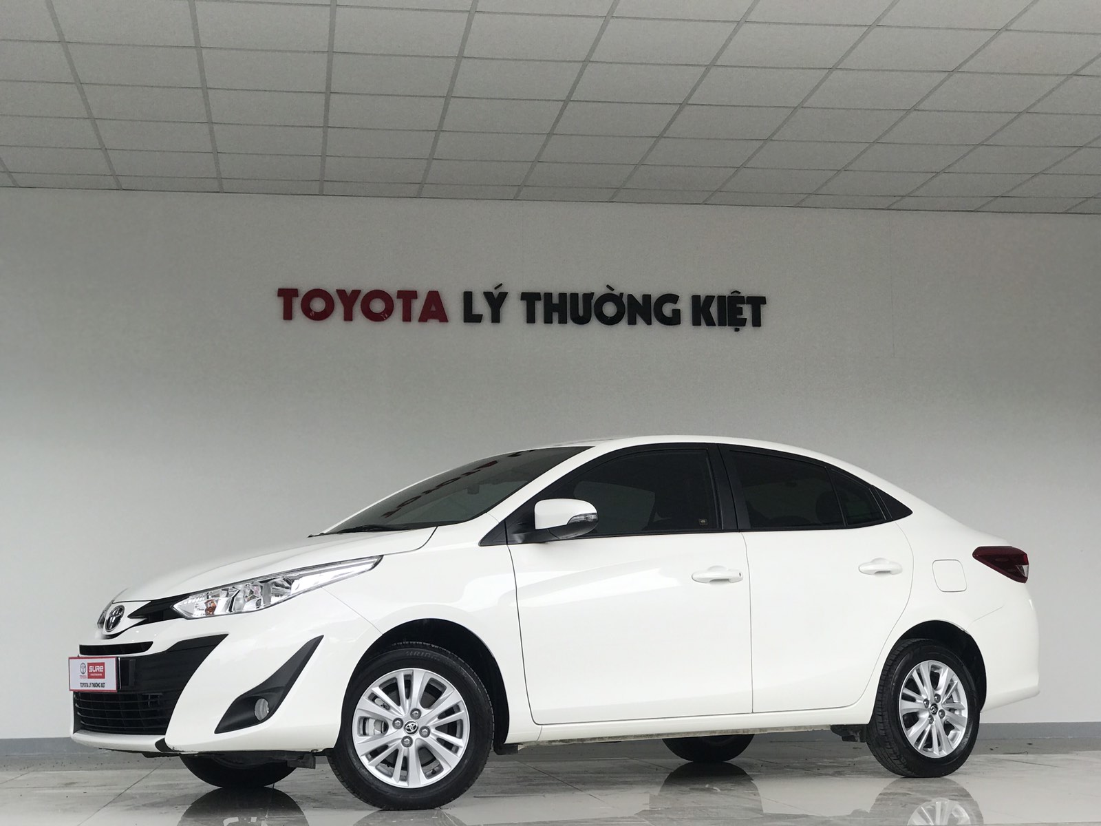 ngoại thất xe vios cũ
