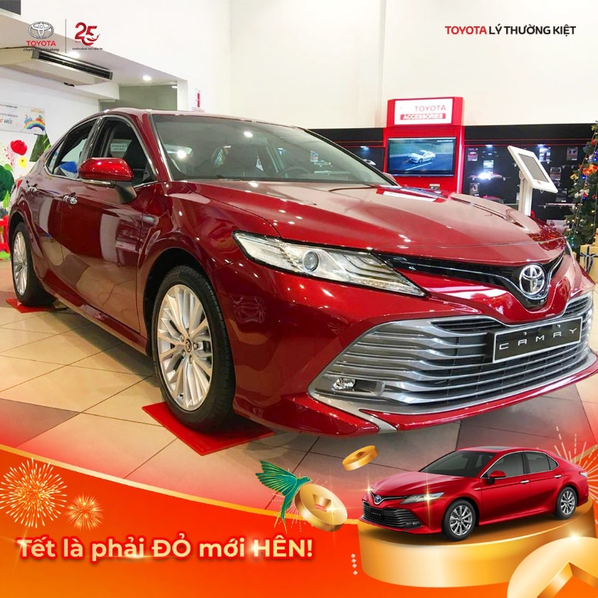 giá xe camry 2021