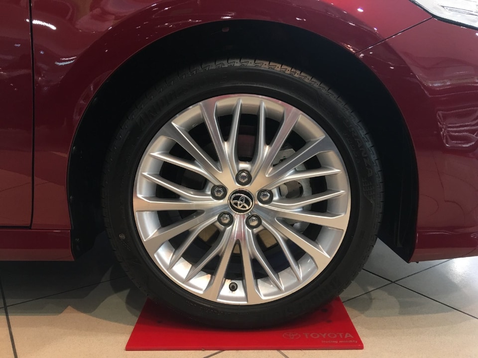 lốp xe camry 2021