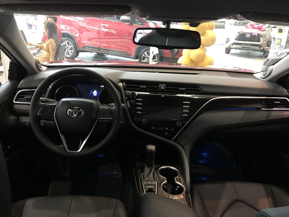 nội thất xe camry 2021