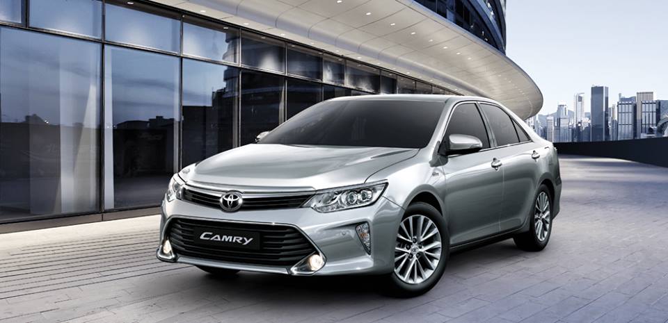 xe toyota camry cũ tphcm 2018