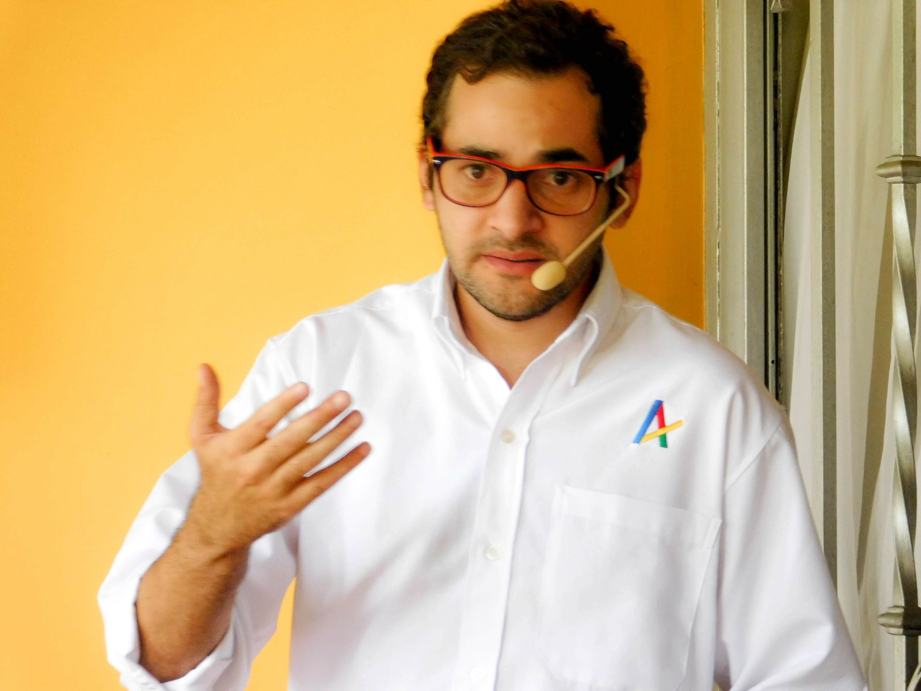 Eduardo Manzo Akdemia