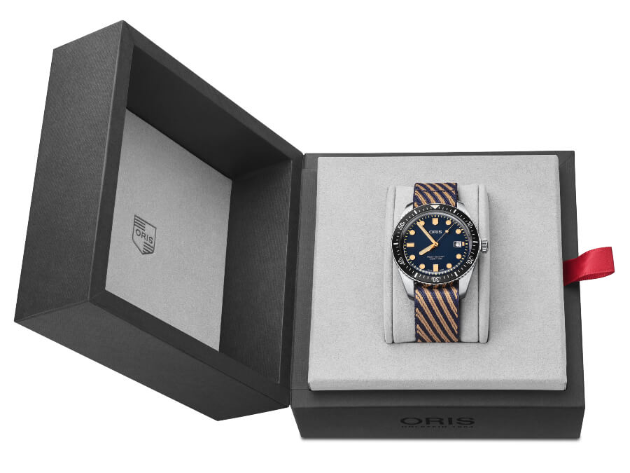 Oris Divers Sixty-Five on a r-Radyarn strap Full Box