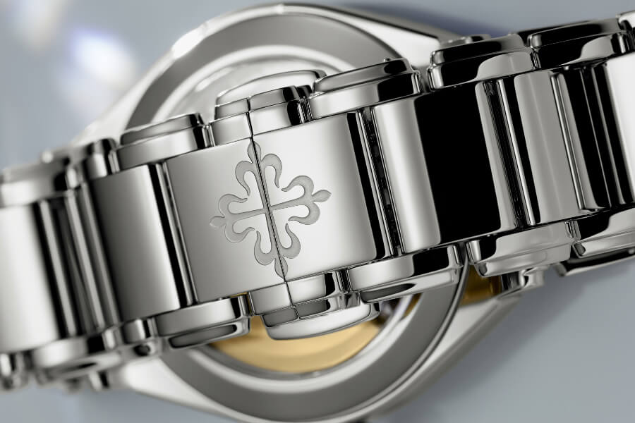 Patek Philippe fold-over clasp
