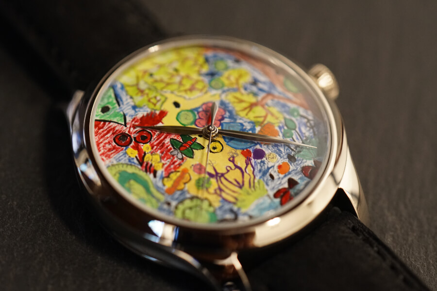 H. Moser & Cie. Endeavour Centre Seconds Automatic Room To Read Hands On