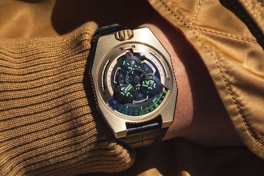 Star Wars Urwerk UR-100 Gold Edition Watch Review