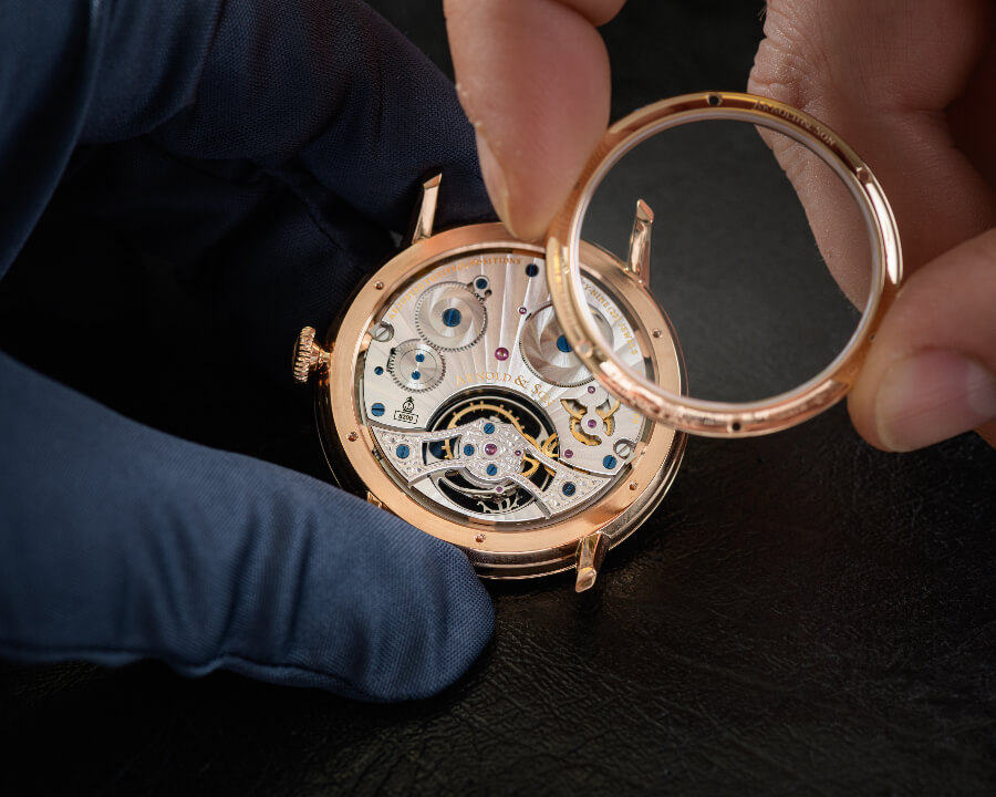 Arnold & Son Ultrathin Tourbillon Koi In House Movement