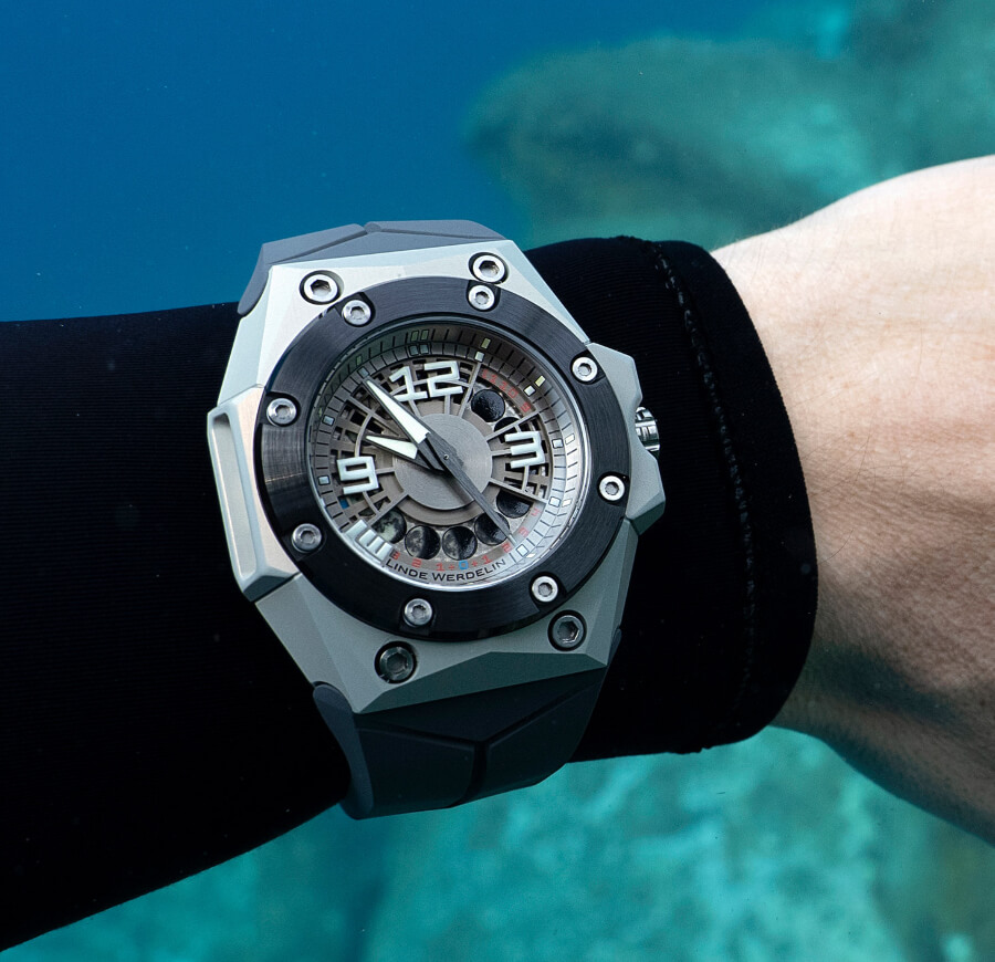 Linde Werdelin Oktopus Moonlite Watch Review