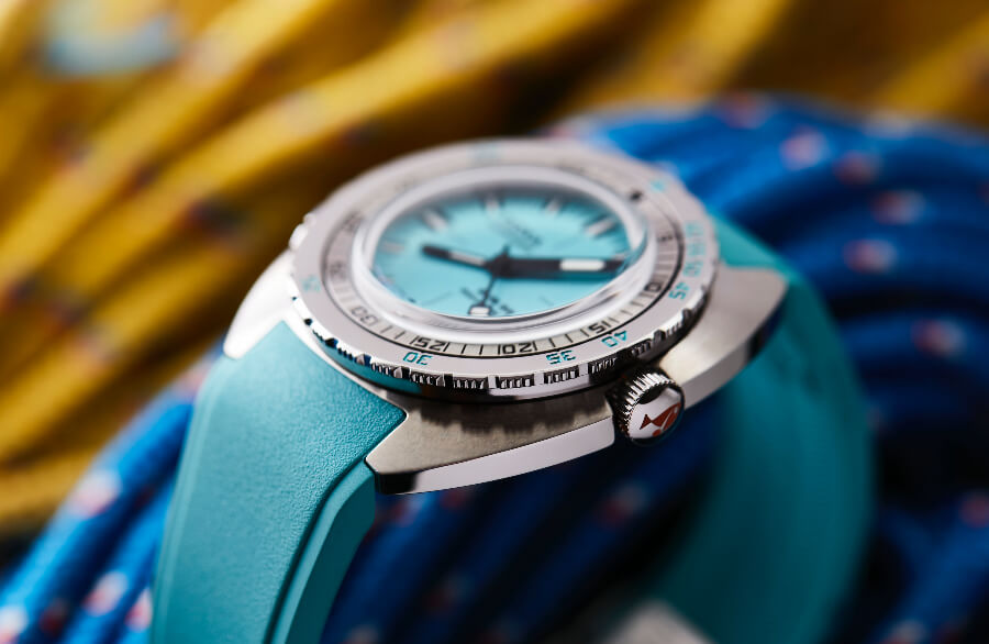 Doxa Stainless Steel SUB 300 COSC Hands On