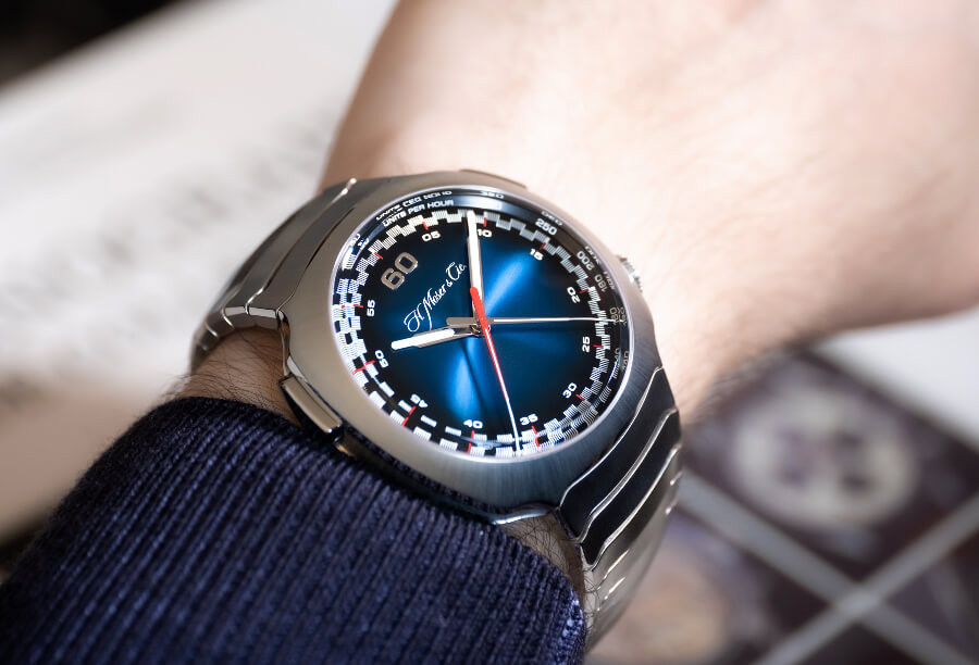 H. Moser & Cie. Streamliner Flyback Chronograph Automatic Funky Blue Watch Review