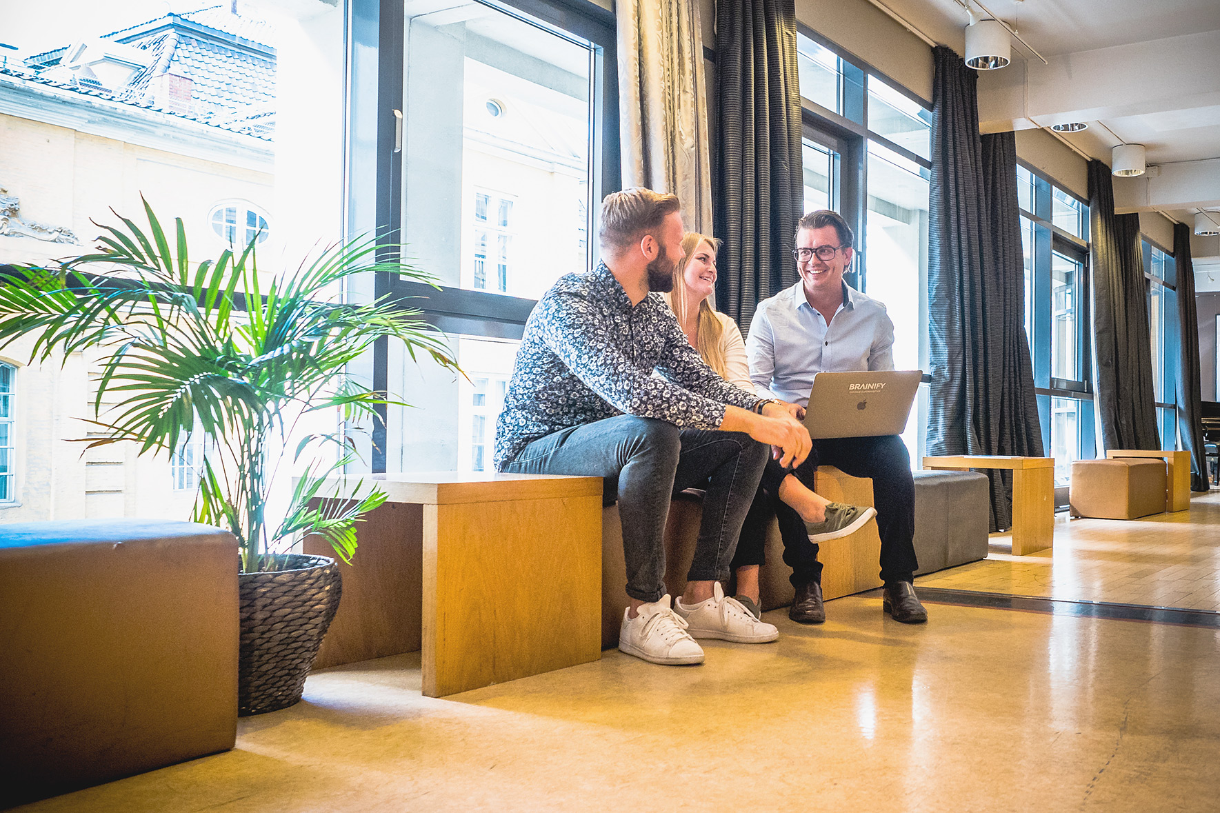 F.v. AD Espen Hansen, grunnlegger og daglig leder Johannes Hoff Holmedahl og kreatør Pétur Níelsson