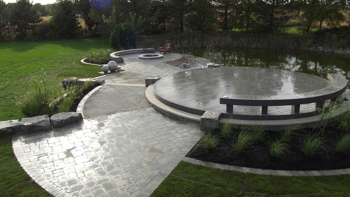 Unique Circular Deck And Fire Pit