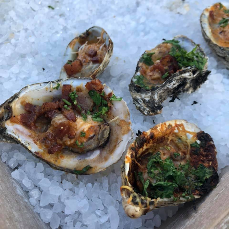 lots of delicious oysters