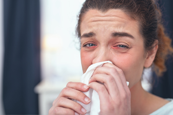 woman suffering from Chronic rhinitis