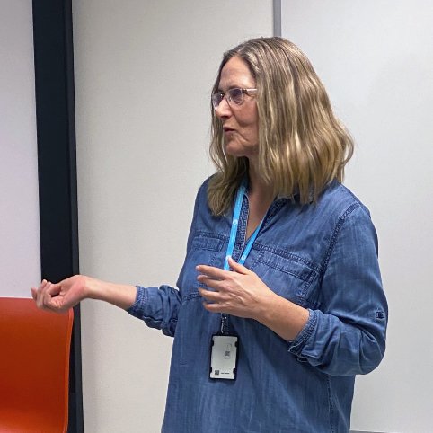 Image caption: Janne Nestvold today manages the laboratory in Oslo Cancer Cluster Incubator and has a background in both social anthropology and cancer research. Photo: Elisabeth Kirkeng Andersen.