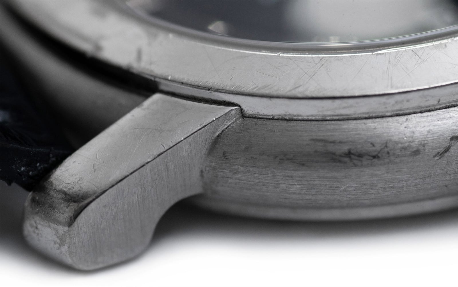 Polishing removes watch dents & scratches Steven Hale