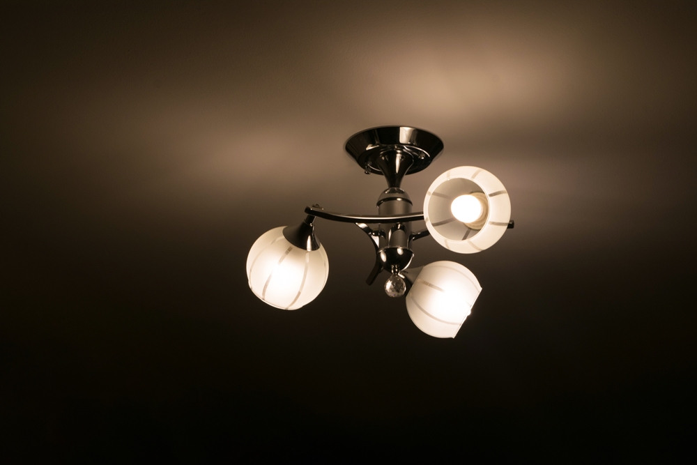 5 Must Read Common Causes of Flickering Lights