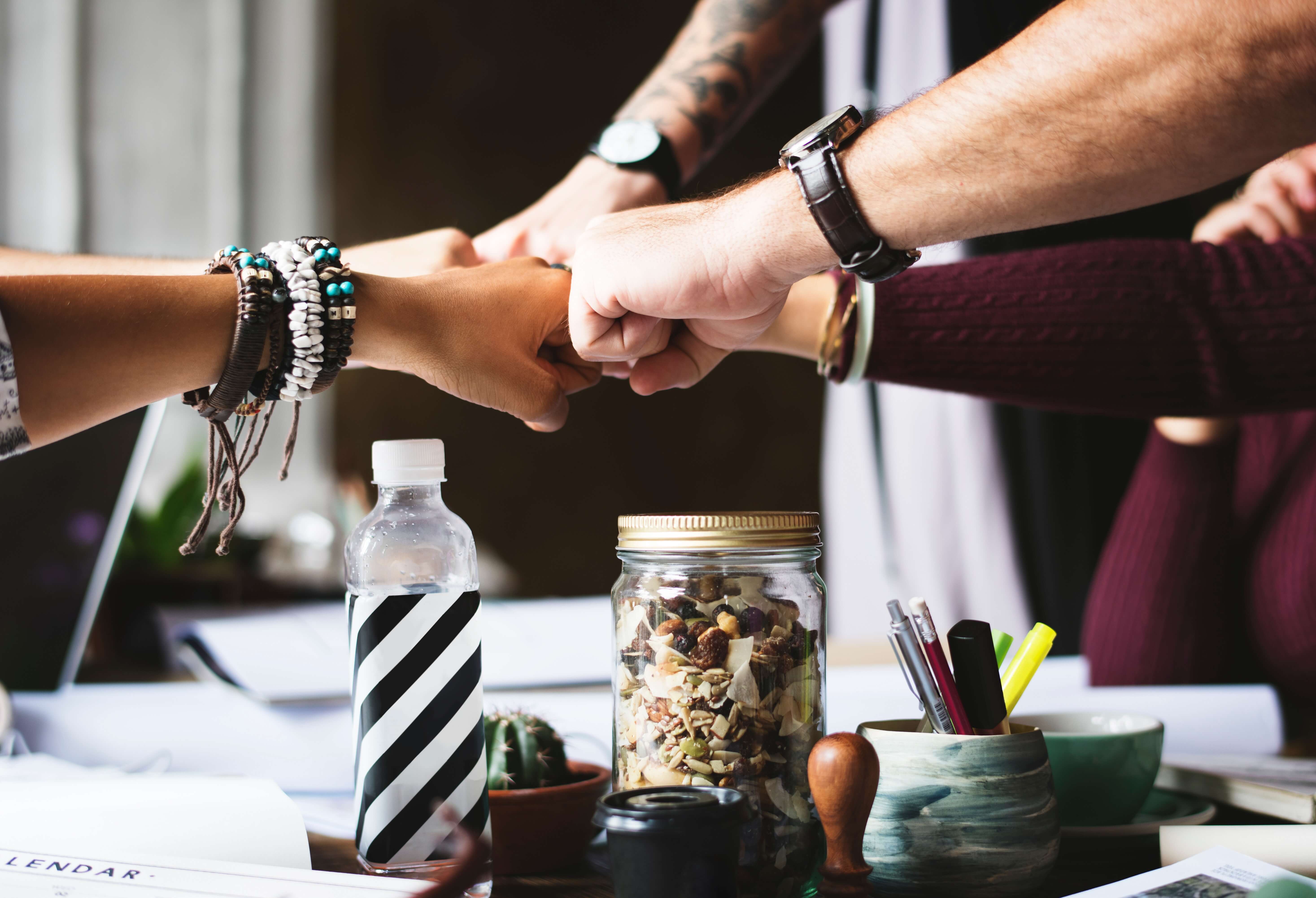 Time ou parceria entre uma equipe de trabalhadores
