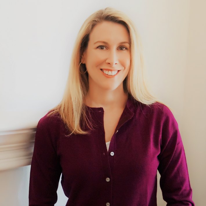 Headshot of Dr. Amy Hostetter