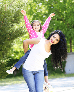 Mother and daughter living ENTallergy free